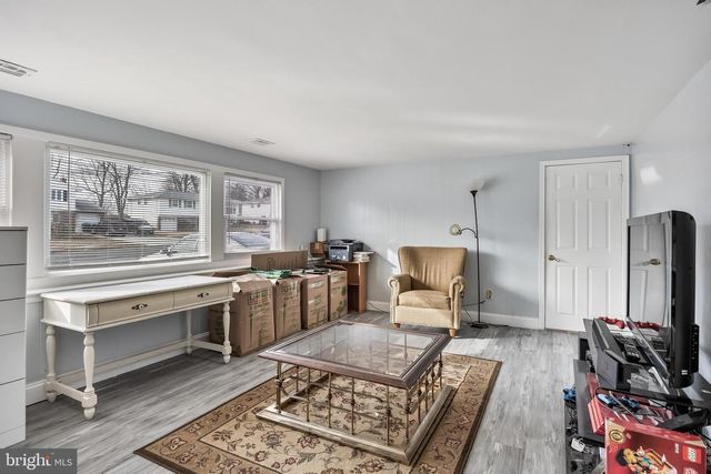 51 SUBURBAN BLVD, Delran, NJ 08075