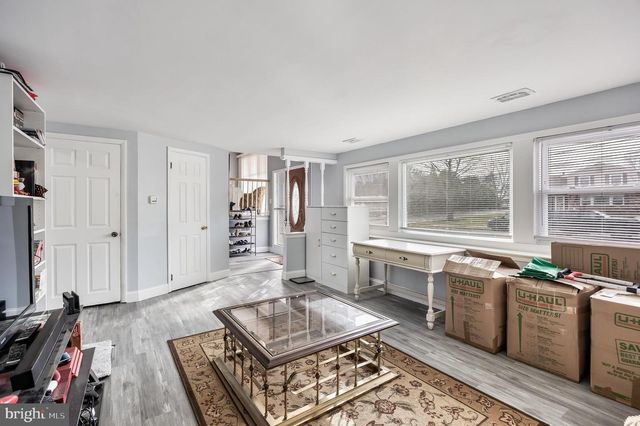 51 SUBURBAN BLVD, Delran, NJ 08075