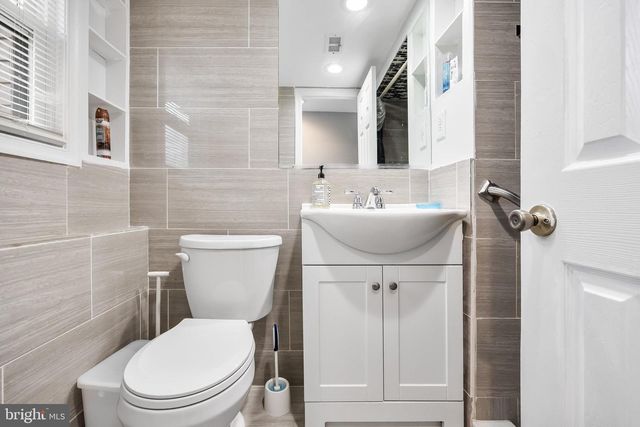 51 SUBURBAN BLVD, Delran, NJ 08075