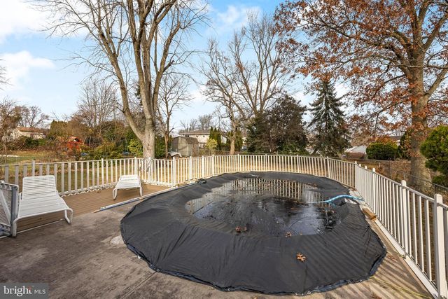 51 SUBURBAN BLVD, Delran, NJ 08075