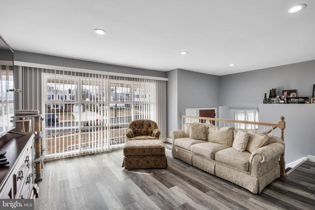 51 SUBURBAN BLVD, Delran, NJ 08075