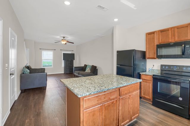 151 Ofner Dr, La Vergne, TN 37086