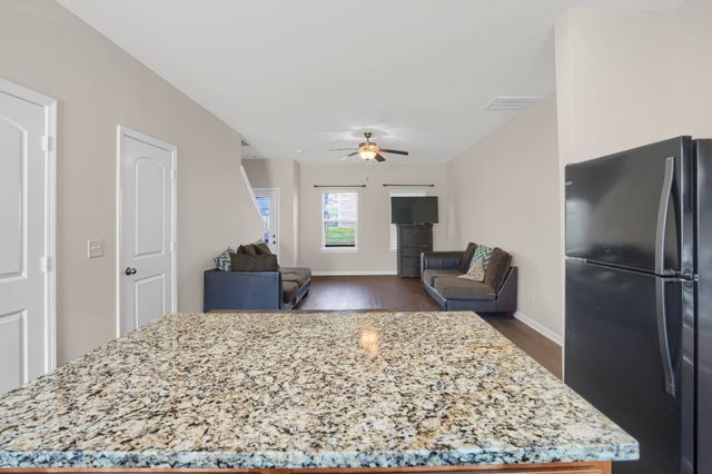 151 Ofner Dr, La Vergne, TN 37086