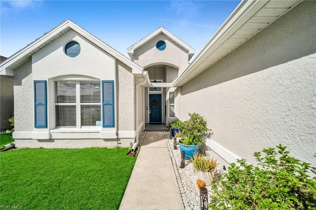 15069 Cloverdale DR, FORT MYERS, FL 33919 — photo 3