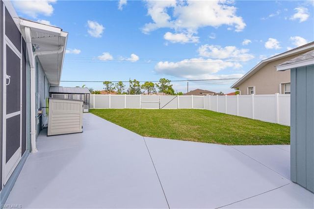 1012 Mohawk PKWY, Cape Coral, FL 33914