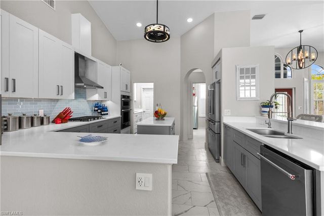 1012 Mohawk PKWY, Cape Coral, FL 33914