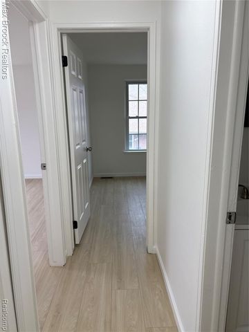 35519 Turner Drive, Sterling Heights, MI 48312