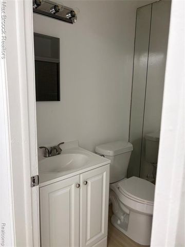 35519 Turner Drive, Sterling Heights, MI 48312