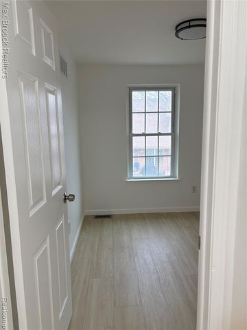 35519 Turner Drive, Sterling Heights, MI 48312