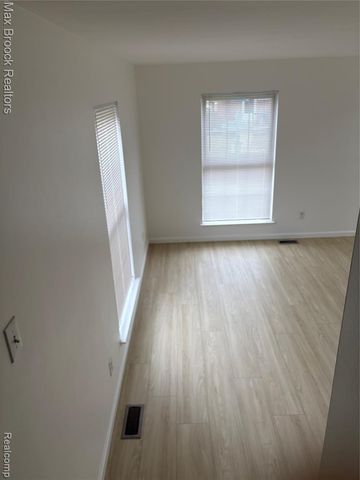 35519 Turner Drive, Sterling Heights, MI 48312