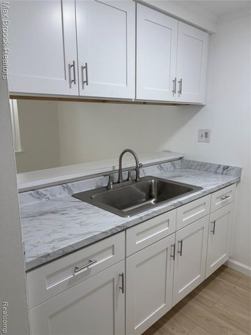 35519 Turner Drive, Sterling Heights, MI 48312