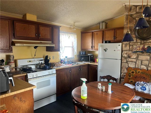 285 Greenbriar Drive, East Allen Twp, PA 18014