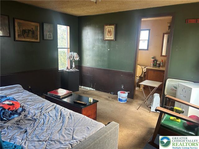 285 Greenbriar Drive, East Allen Twp, PA 18014