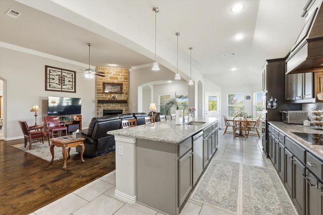 113 Heather Lane, Decatur, TX 76234