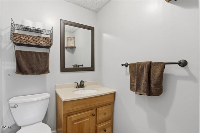 334 Perry Curtis Road, Zebulon, NC 27597