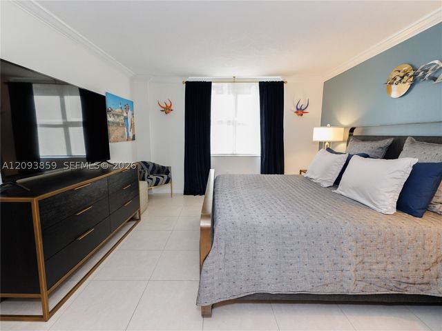 625 Biltmore Way 203, Coral Gables, FL 33134