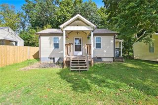 2041 Bloomfield Drive, Winston-salem, NC 27107