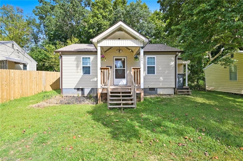 2041 Bloomfield Drive, Winston-salem, NC 27107