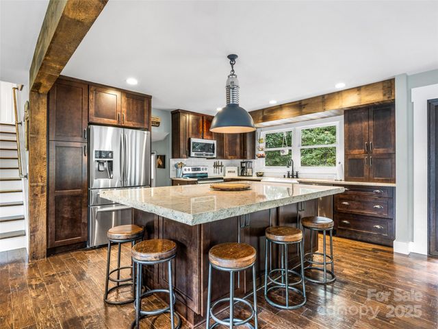 135 Dogwood Drive, Brevard, NC 28712