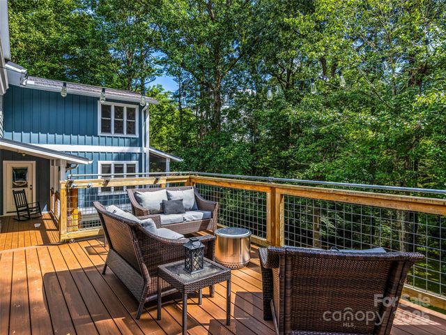 135 Dogwood Drive, Brevard, NC 28712
