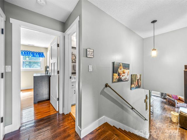 135 Dogwood Drive, Brevard, NC 28712