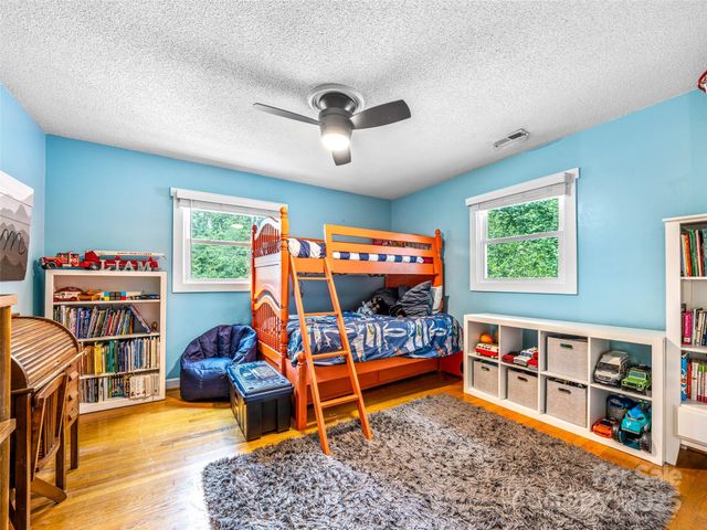 135 Dogwood Drive, Brevard, NC 28712