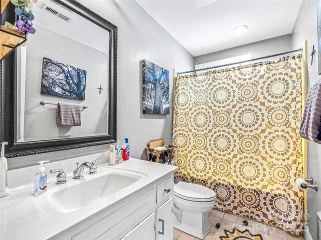 135 Dogwood Drive, Brevard, NC 28712