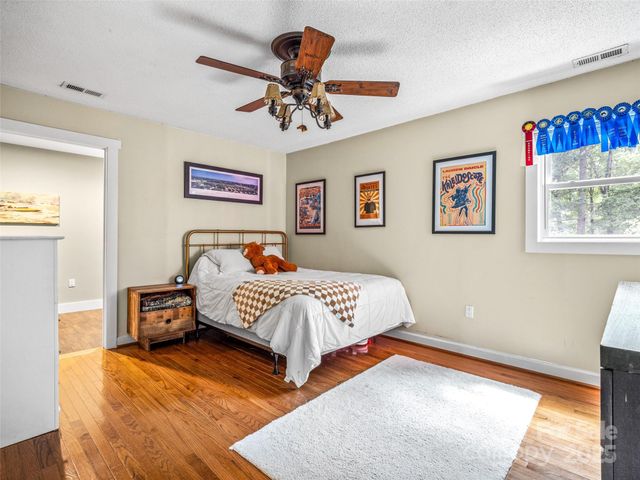 135 Dogwood Drive, Brevard, NC 28712