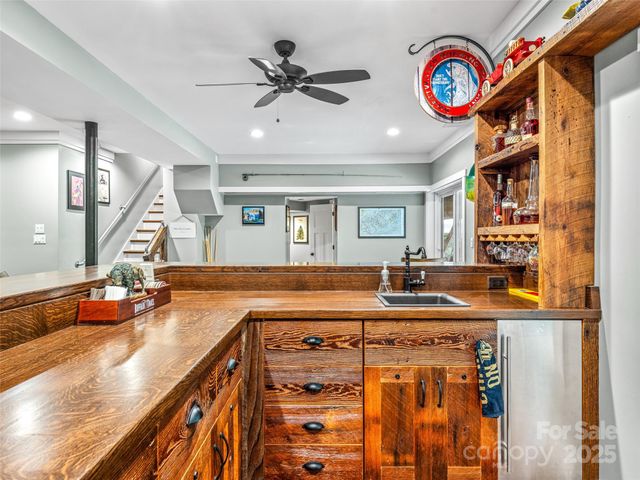 135 Dogwood Drive, Brevard, NC 28712