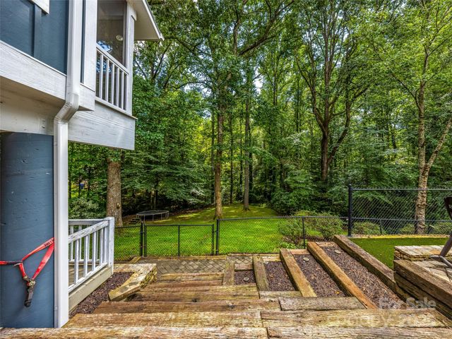 135 Dogwood Drive, Brevard, NC 28712