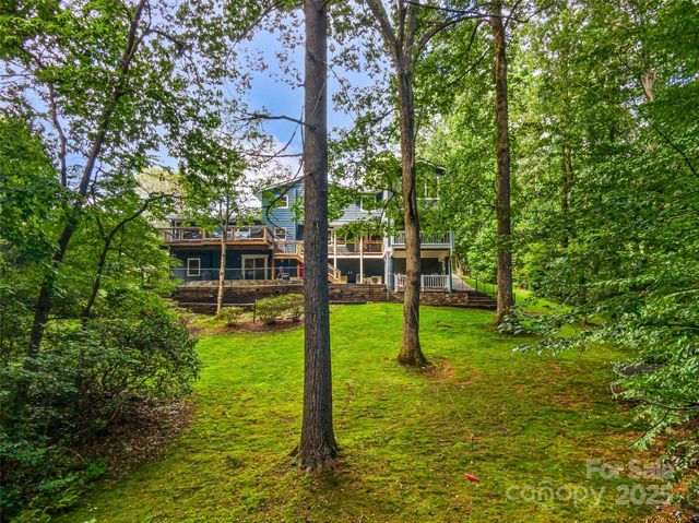 135 Dogwood Drive, Brevard, NC 28712