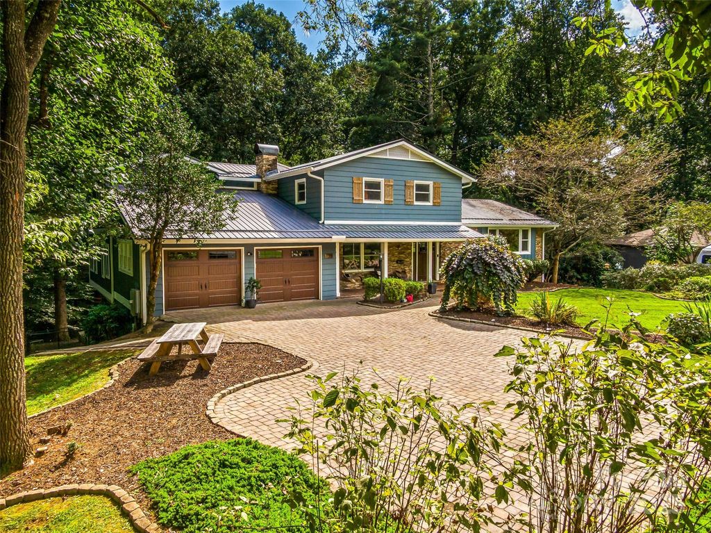 135 Dogwood Drive, Brevard, NC 28712