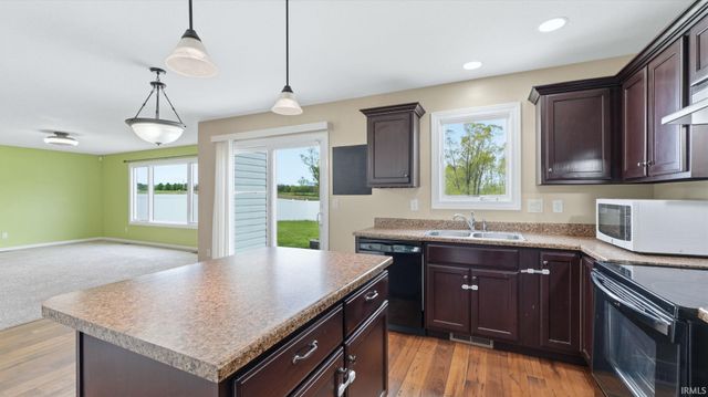 406 Viburnum Creek Run, Avilla, IN 46710