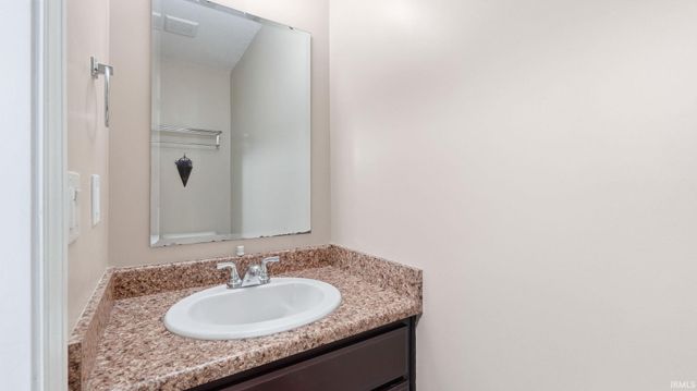 406 Viburnum Creek Run, Avilla, IN 46710