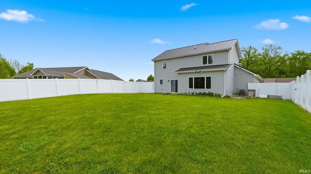 406 Viburnum Creek Run, Avilla, IN 46710