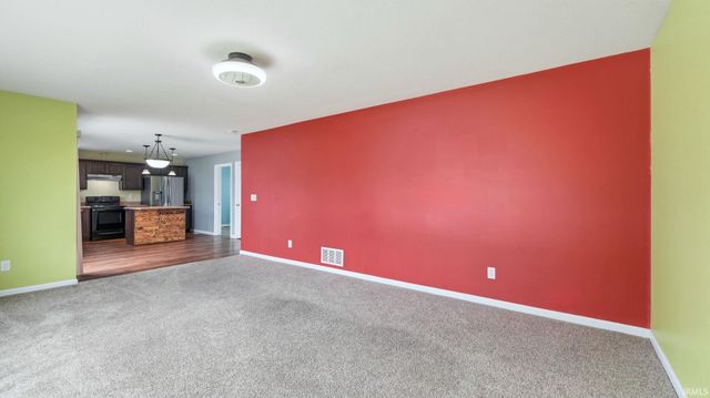 406 Viburnum Creek Run, Avilla, IN 46710