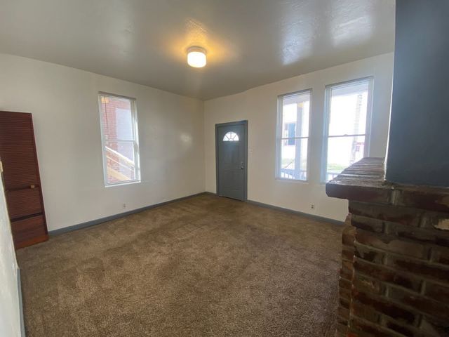 44 Cowan St, Mt Washington, PA 15211