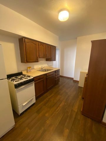 44 Cowan St, Mt Washington, PA 15211