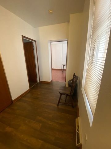 44 Cowan St, Mt Washington, PA 15211