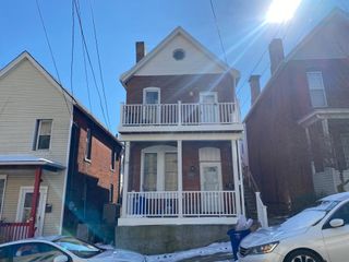 44 Cowan St, Mt Washington, PA 15211