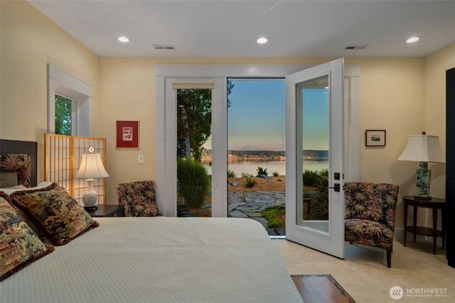 211 E Vineyard Crest Road, Grapeview, WA 98546