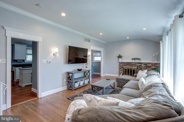 234 RAMBLEWOOD PKWY, Mount Laurel, NJ 08054