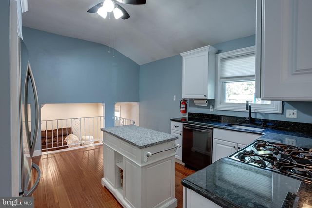 234 RAMBLEWOOD PKWY, Mount Laurel, NJ 08054