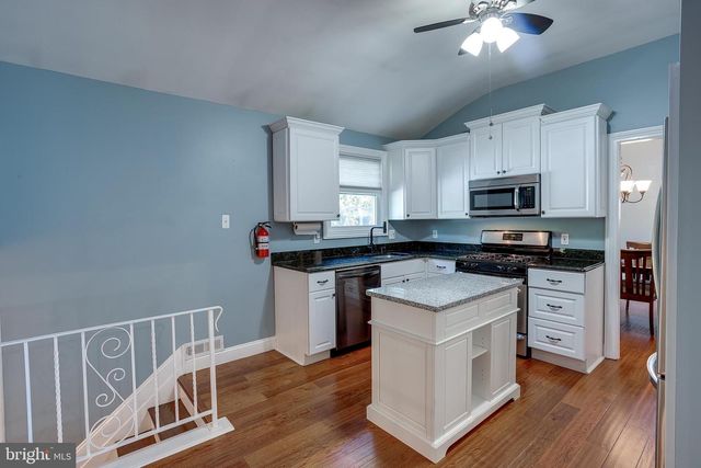 234 RAMBLEWOOD PKWY, Mount Laurel, NJ 08054