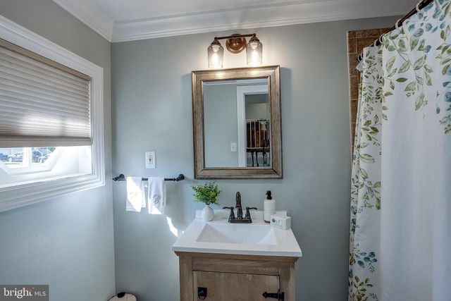 234 RAMBLEWOOD PKWY, Mount Laurel, NJ 08054