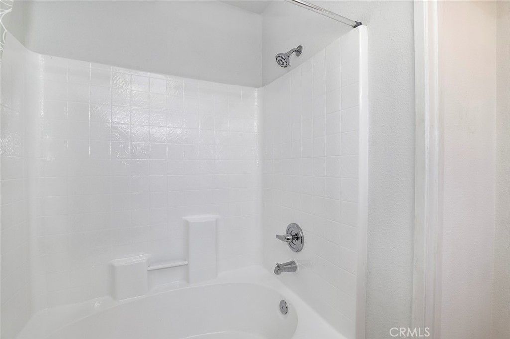 Image 24 of property listing at 153 Deblynn Court, Palmdale, CA 93550