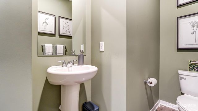 627 Faulkner Drive, Lithopolis, OH 43136