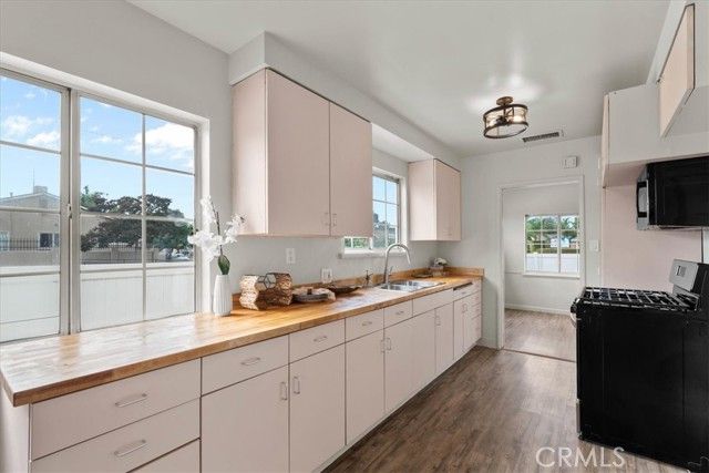 7000 Nagle, North Hollywood (los Angeles), CA 91605