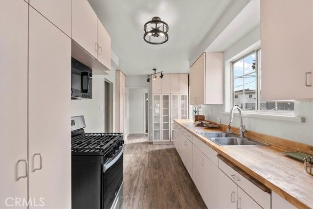 7000 Nagle, North Hollywood (los Angeles), CA 91605