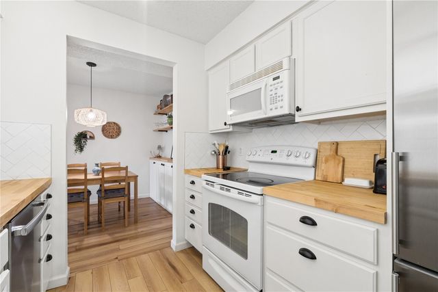 528 Westside Drive, Iowa City, IA 52246